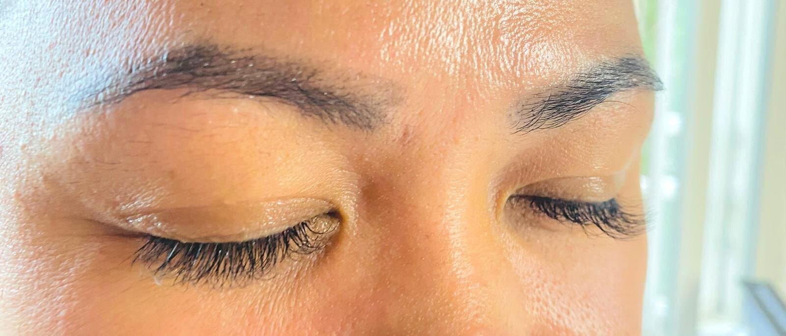 Voluminous lash extensions