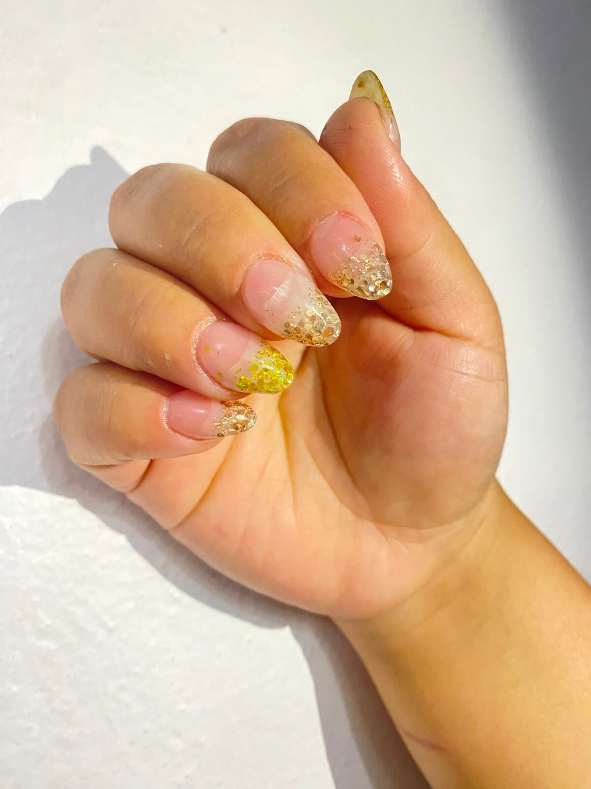 Gold glitter ombre gel nails